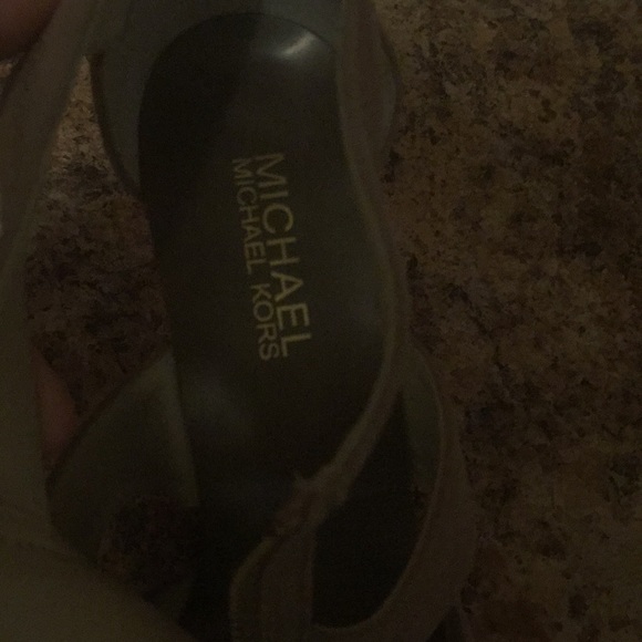 Heels - Picture 5 of 5